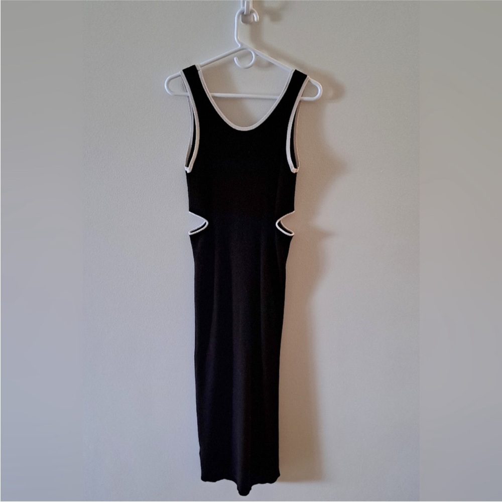 HOUSE OF HARLOW 1960 knit black and white cut out dress